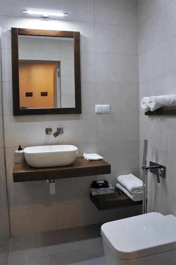 Boutique 108 - Old City, Luxury Apt. With A Garage Krasków Eksteriør bilde