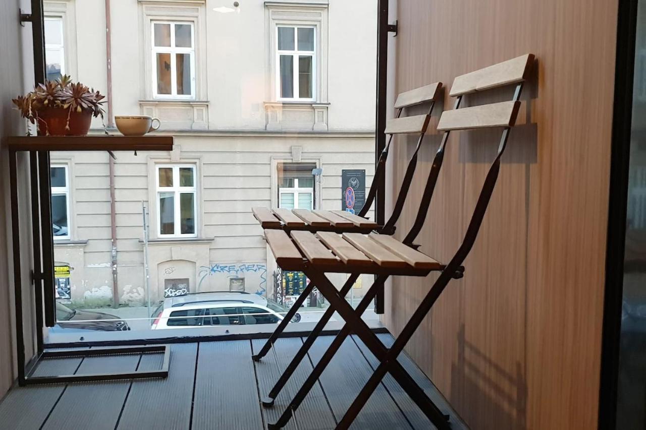 Boutique 108 - Old City, Luxury Apt. With A Garage Krasków Eksteriør bilde