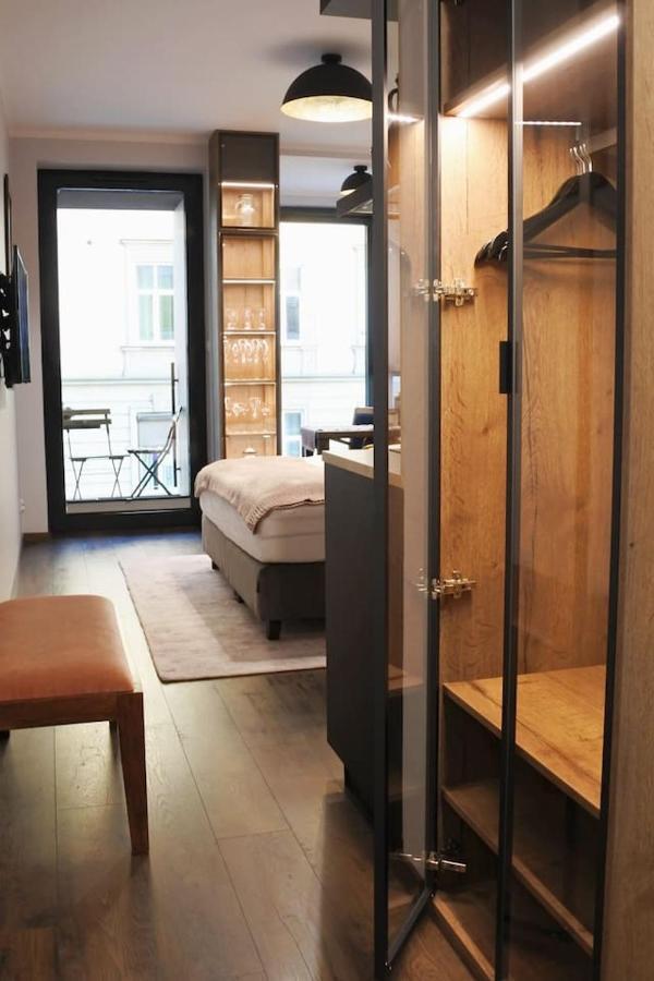 Boutique 108 - Old City, Luxury Apt. With A Garage Krasków Eksteriør bilde