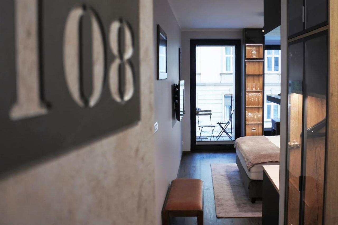 Boutique 108 - Old City, Luxury Apt. With A Garage Krasków Eksteriør bilde